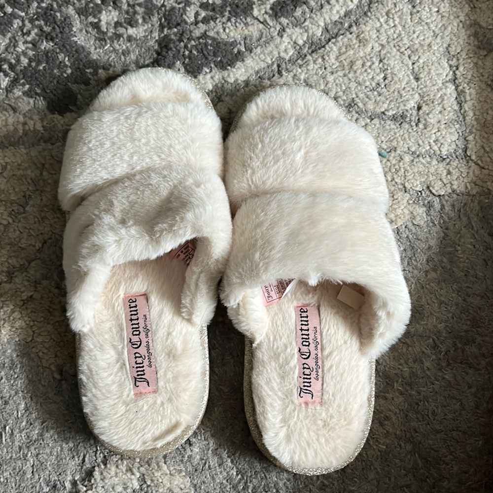slippers